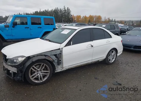 2014 Mercedes-Benz C 300 Luxury 4Matic/Sport 4Matic from USA, damaged, VIN WDDGF8AB7EA950312